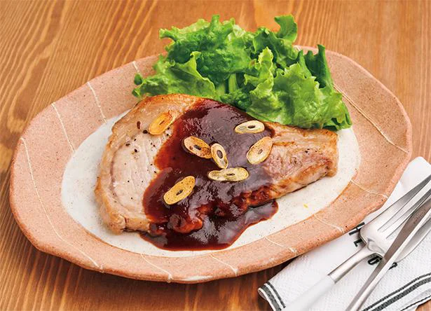 カチカチ豚肉はもう卒業！ 「柔らかトンテキ洋風ソース」／少ない材料で作る！ウマすぎる時短おかず（4）