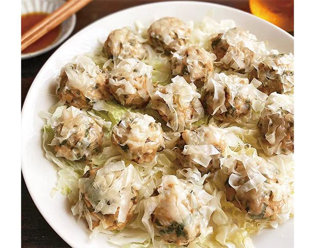 レンチンで完成！ 包む手間なし「レンジで大葉入りシュウマイ」