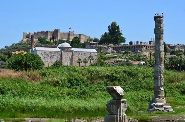 神殿に火をつけたのは有名になるため!? 古代にもいた「迷惑系」／大人の教養 博識雑学2000（65）