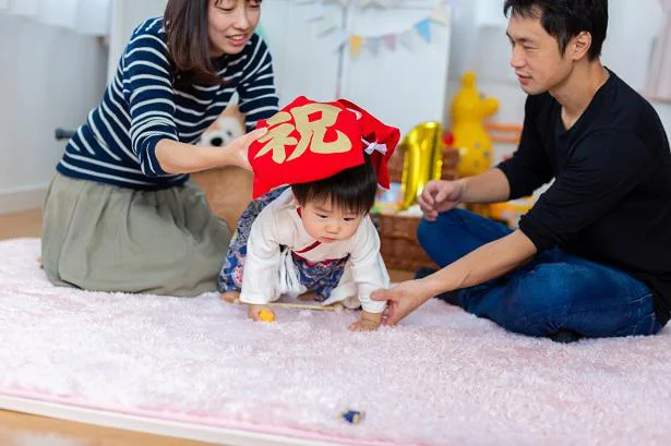 赤ちゃんの1歳の誕生日を祝う「一升餅」のやり方を紹介