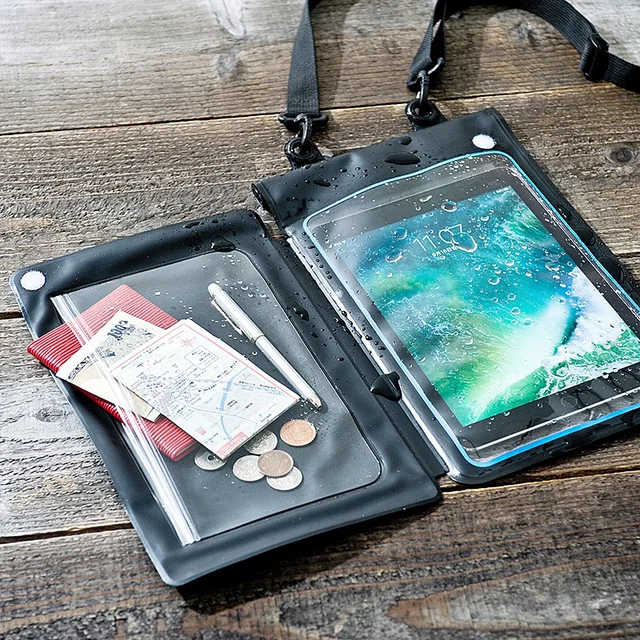 スマホやタブレットを水から守る！ 夏のレジャーを快適にしてくれる防水ケース