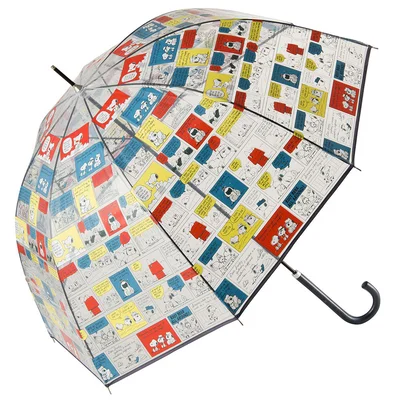 スヌーピーの傘が梅雨空をカラフルに彩ります