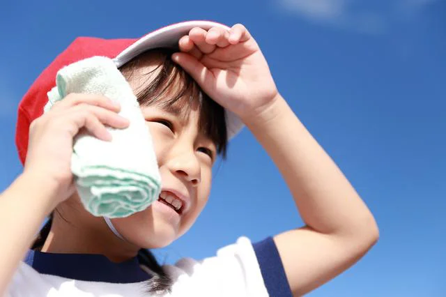 子どもは気づかないうちに熱中症を発症しやすい傾向に