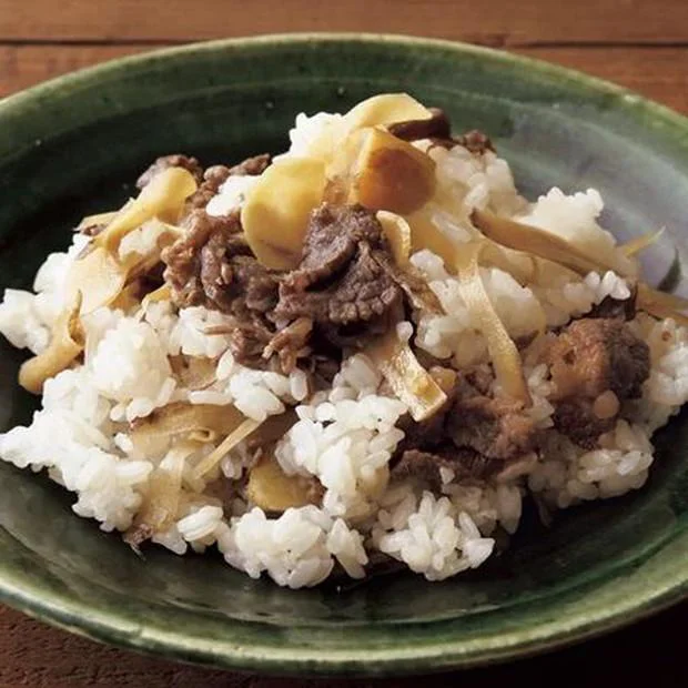 「牛肉とごぼうのしょうが混ぜずし」