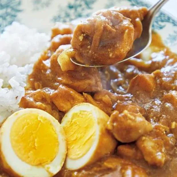 「とりとゆで卵のヨーグルトカレー」