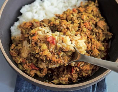 ハンパ野菜を荒く刻んでキーマカレーに。