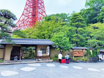 東京タワーが間近に迫るロケーション