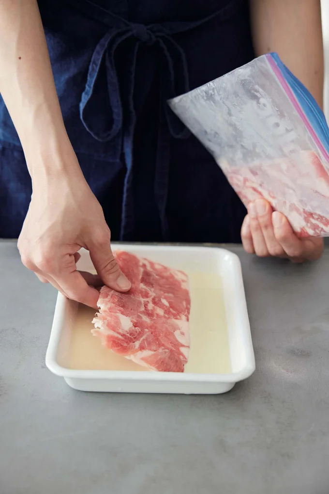 凍ったまま衣をつけて揚げるからお手軽!