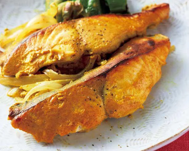 トースターで焼いてオイルカット「タンドリーさわら」／管理栄養士rinaの太らないおかず（2）