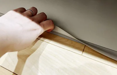 家具も全部動かしチェックして掃除