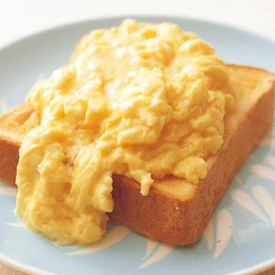 「ふわとろ卵ソーストースト」／トーストのアレンジレシピ（25/ 30）