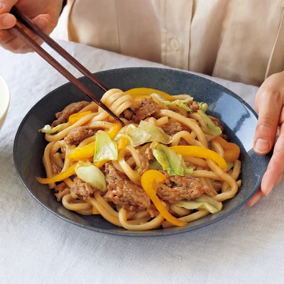 ゴロゴロひき肉の焼きうどん