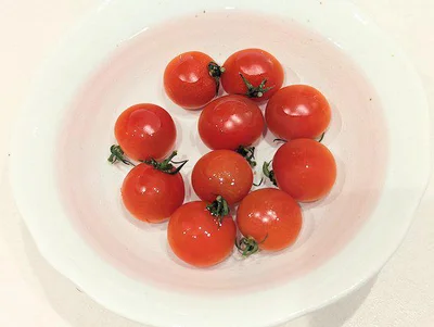 ミニトマトを50℃くらいのお湯につけてみると…／テツさんの野菜情報を画像でチェック（1/13）