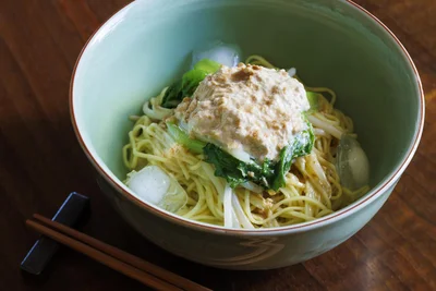 もっと早く知りたかった！  「乾麺」で作るだけで味わい想像以上…もっちり麺と濃厚タレの「ツナマヨの冷やし中華」