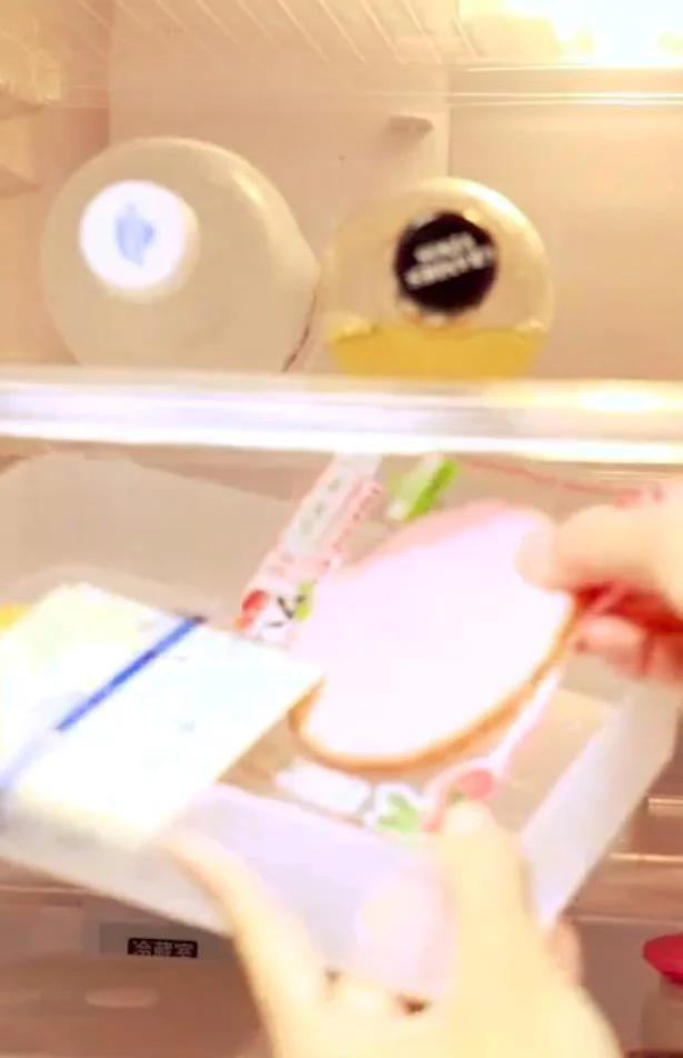 ハムやスライスチーズなどの収納にはトレーなどを利用するとさらに使い勝手がUP!