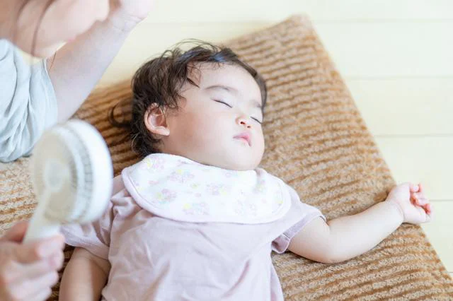 汗っかきな赤ちゃんの必需品「汗取りパッド」で手軽に汗対策！