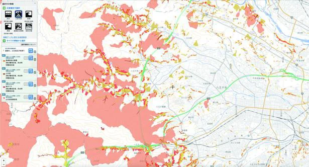 土砂災害のハザードマップ。山の斜面の土砂や岩石が、急激に移動する現象で起こる災害です。大雨や融雪で発生することが多く、崖崩れ、山崩れ、地滑りなどともいいます。