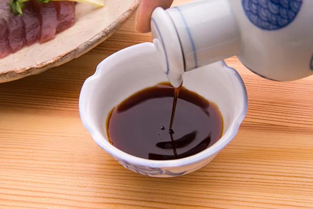「薄口」と「濃口」のしょう油の違いは!? しょっぱいのはどちら？／子どもに話したい雑学（24）