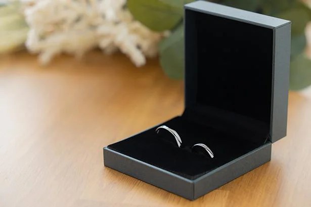 結婚指輪は2人を結ぶ愛の証？なぜ左手の薬指にはめるのか／子どもに話したい雑学（38）