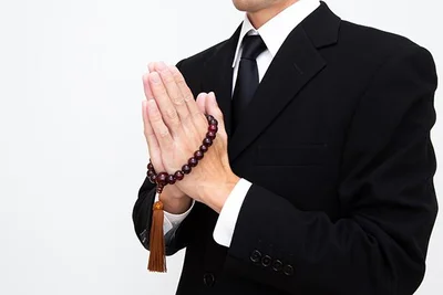 喪服は昔、何色が主流だった？