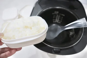 ついに見つけた！！炊き立てのようなご飯を食べられる冷凍ごはん容器