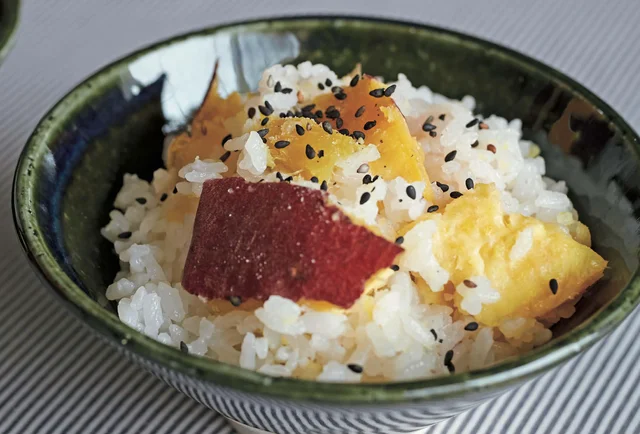 炊飯器にまるごと1本投入！ 秋の味覚を先取り「まるごとさつまいもご飯」