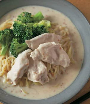 夏バテを引きずる人へ！ 疲れがとれるさっぱり麺「ささ身とブロッコリーのパワフル冷やし中華」