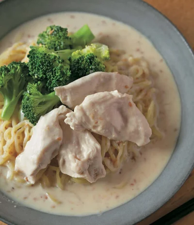 夏バテを引きずる人へ！ 疲れがとれるさっぱり麺「ささ身とブロッコリーのパワフル冷やし中華」