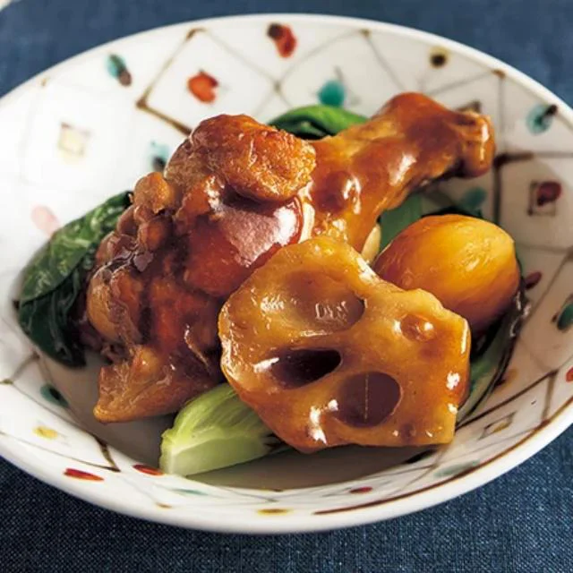 「手羽とれんこんと栗の黒酢煮」／栗を使ったレシピ（22/30）