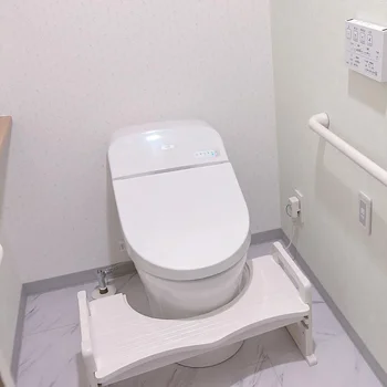 タンクレスの一体型トイレ