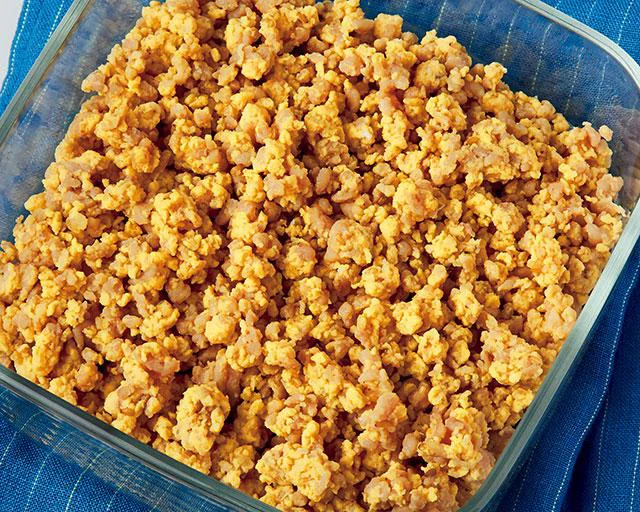覚えておけば一生モノ！とりひき肉と卵で作る「プロテインそぼろ」で、毎日たんぱく質をちょい足し