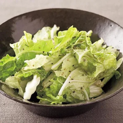 柔らかい葉の部分を集めて「白菜の塩だれサラダ」／試したくなる白菜レシピ全画像を見る（11/30）