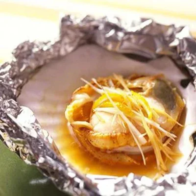 「殻つき帆立貝のホイル焼き」／ホイル焼きのバリエーションレシピ（30/30）