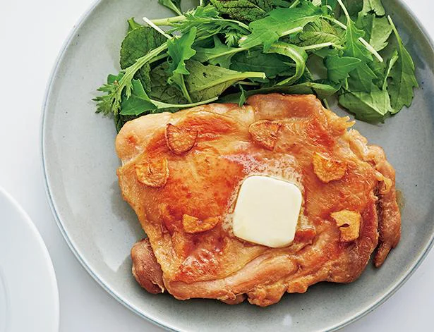 下味なしの冷凍鶏もも肉でガツンとしたおいしさ！「ガリバタしょうゆのチキンソテー」／感動のてぬき冷凍レシピ（1）
