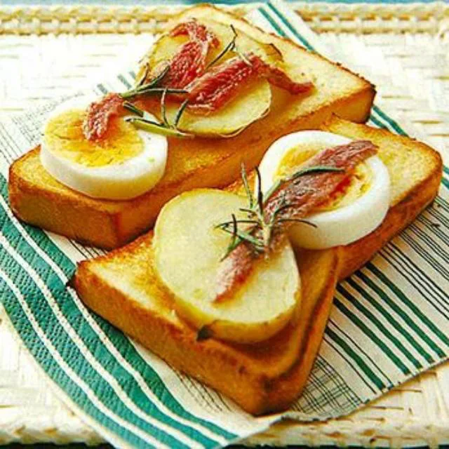 「卵とじゃがいものオープンサンド」／卵×食パンを使ったレシピ（20/20）