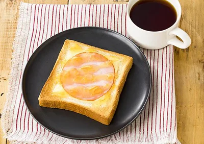 甘しょっぱさがたまらない！「オレンジハムチーズトースト」