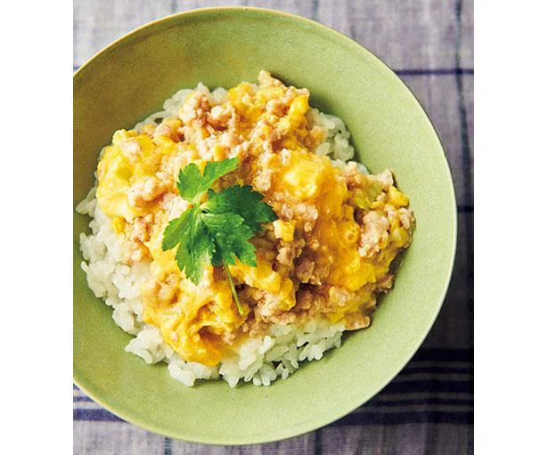 鍋以外にも使える!ゆず風味のあんかけそぼろ丼