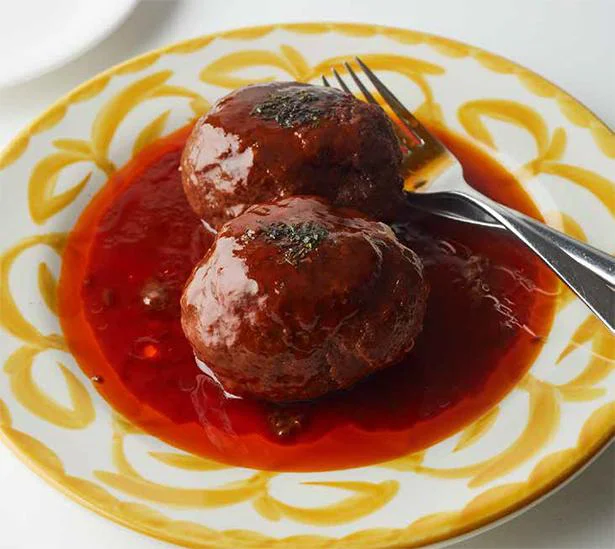 他の素材を何も使わず、お肉の旨みだけ。「炊飯器で肉100%の煮込みハンバーグ」／やる気1%ごはん（2）