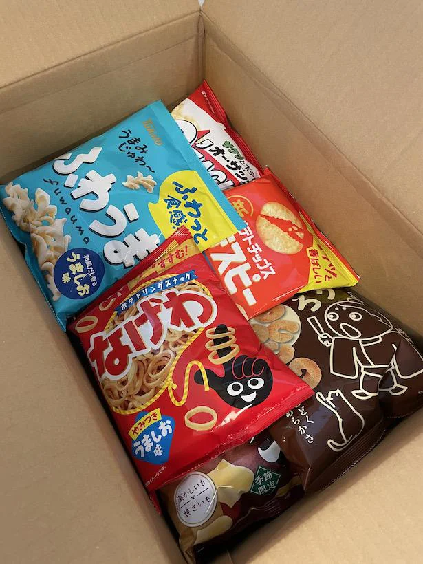 二段目には…スナック菓子が見えますね!