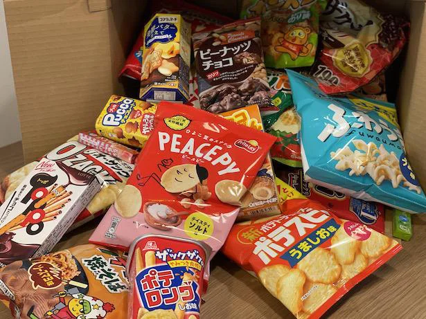 お菓子が30個入って送料無料