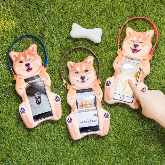 見るたびほっこり！ 柴犬のおなかをナデナデ癒しスマホポーチ