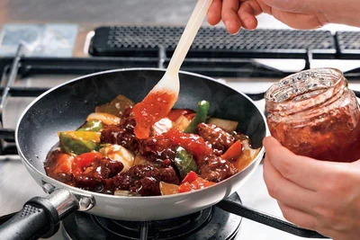 えっ、いちごジャムを酢豚に入れちゃうの？驚きの調味料使い回し術！