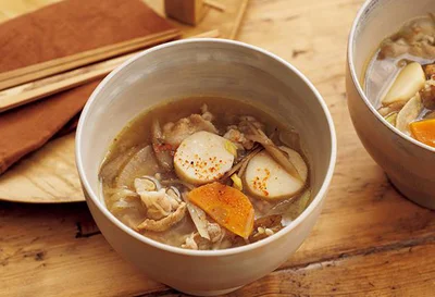 甘みを蓄えた根菜をたっぷり加えて！「たっぷり野菜の豚汁」