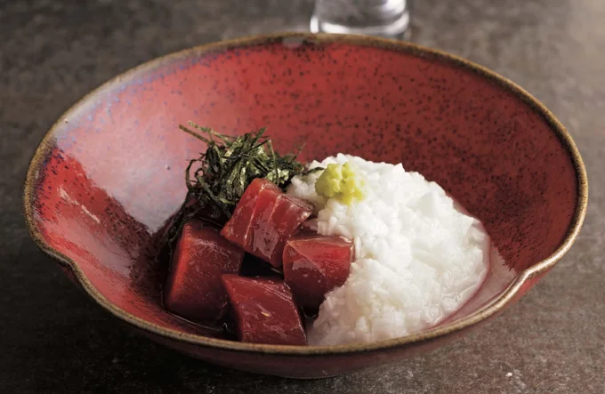 長いもは食感が残る程度にたたくのがコツ!「まぐろのたたき長いもあえ」
