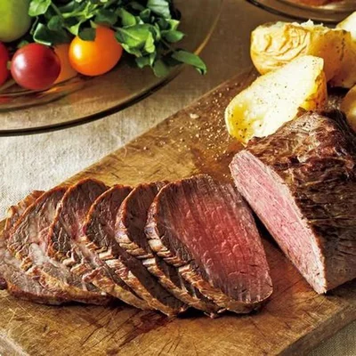 細かいテクは不要！ クリスマスの食卓を華やかにみせる盛りつけアイデア