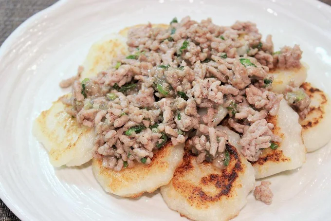 自宅で作れる！とろふわ食感「大根もちの豚ひき肉あんかけ」