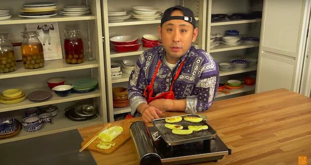お正月のお餅を食べ飽きたときや、お餅が余っているときは、ぜひこの「かんころ餅」を!
