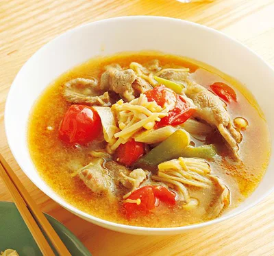 トマトやレタスを入れてもいいんです！毎日でも飽きのこない「豚汁」バリエーション