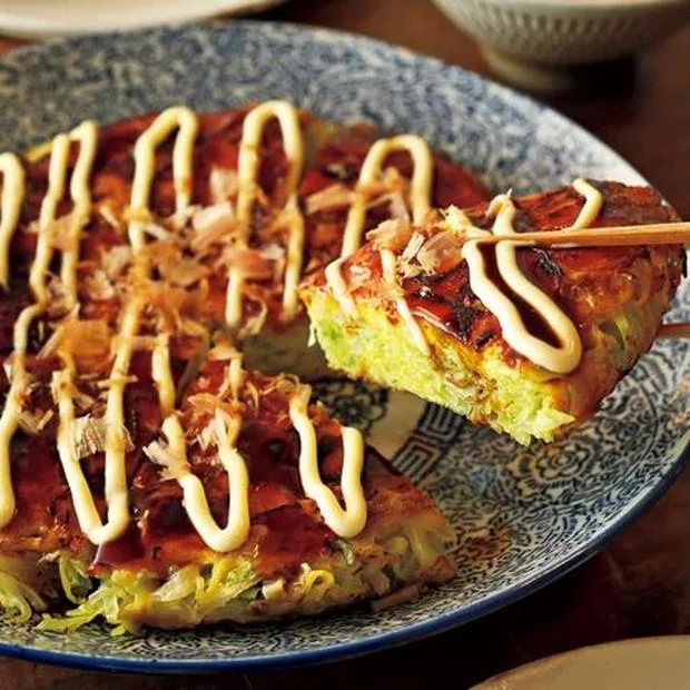 「お好み焼き風オムレツ」/キャベツを使ったレシピ(4/30)