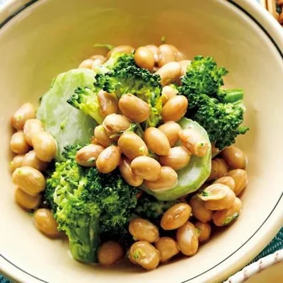 「豆とブロッコリーのサラダ」／大豆の水煮を使ったレシピ（2/30）